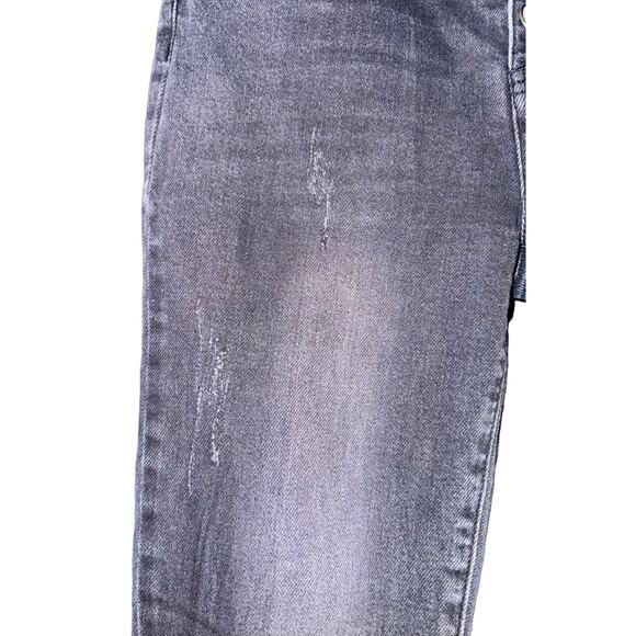 Stylish Black Distressed Women Jeans - Picture 9 of 12